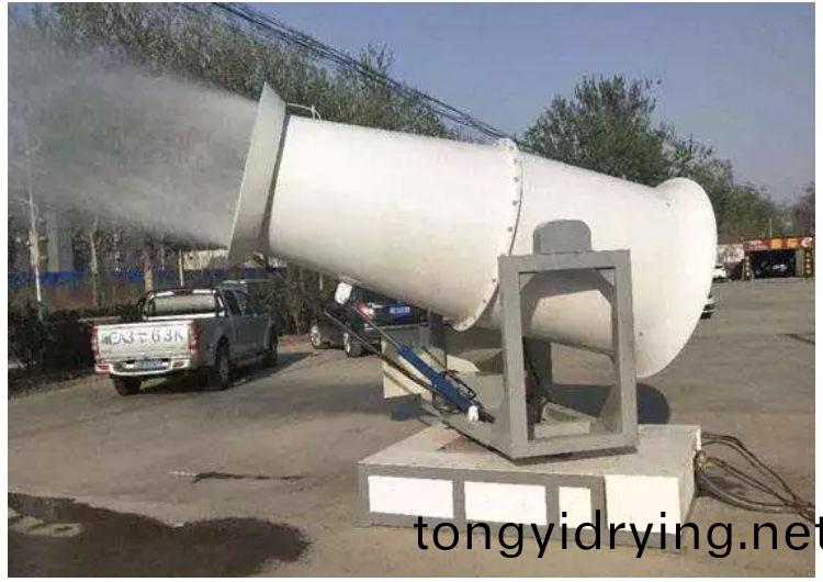 60米(mi)風送式(shi)噴(pen)霧(wu)機