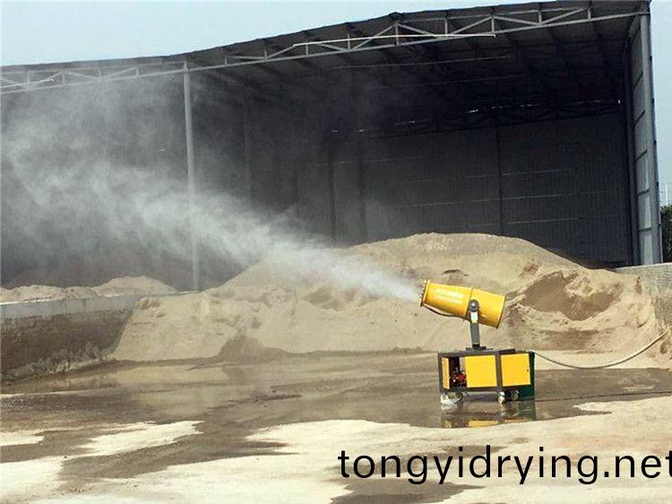 100米(mi)霧(wu)礮(pao)機(ji)