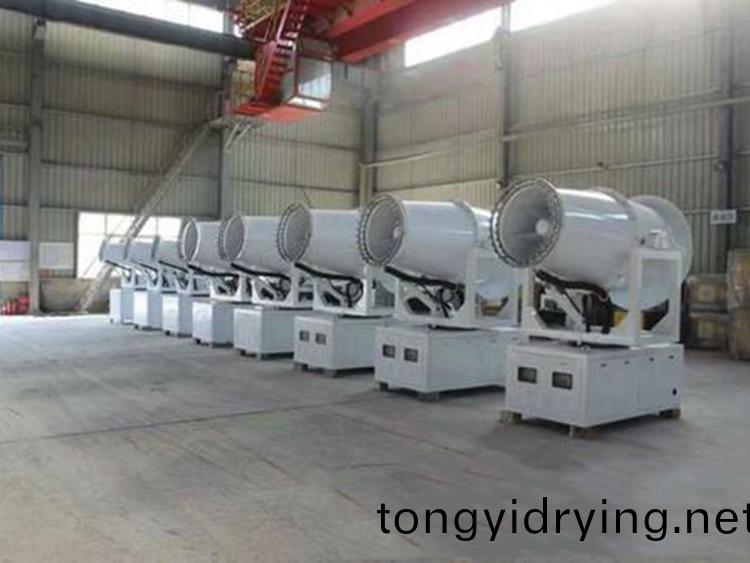 100米霧(wu)礮機(ji)